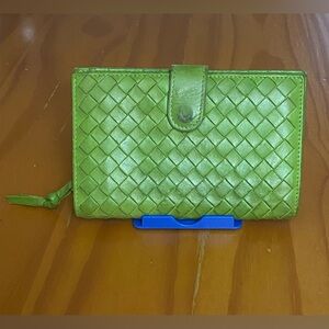 Authentic BOTTEGA VENETA  wallet Intrecciato Zip Leather Green